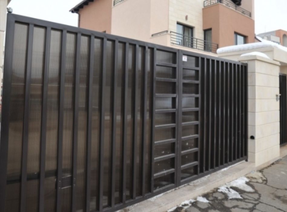 Fac porți pe comanda