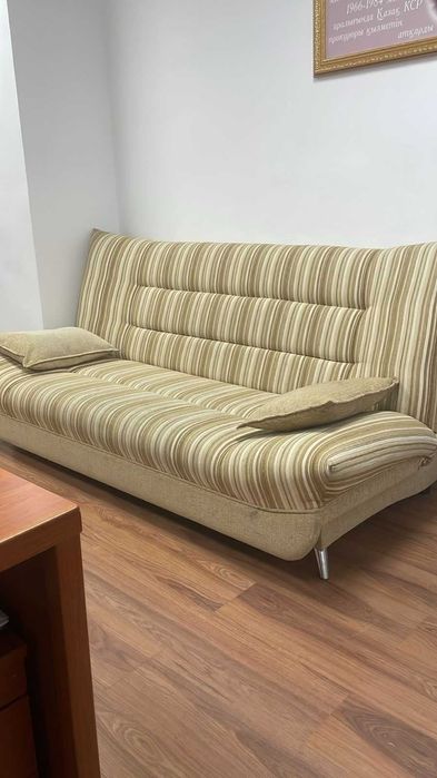 Диван раскладывающийся