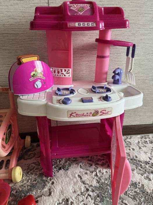Продаю Кухню детская игрушечная