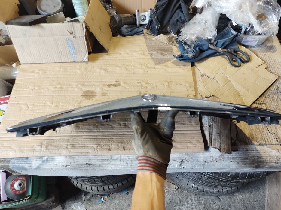 Радиаторна Решетка/Маска Mercedes E class W211 V6 4matic Tmodel OM642