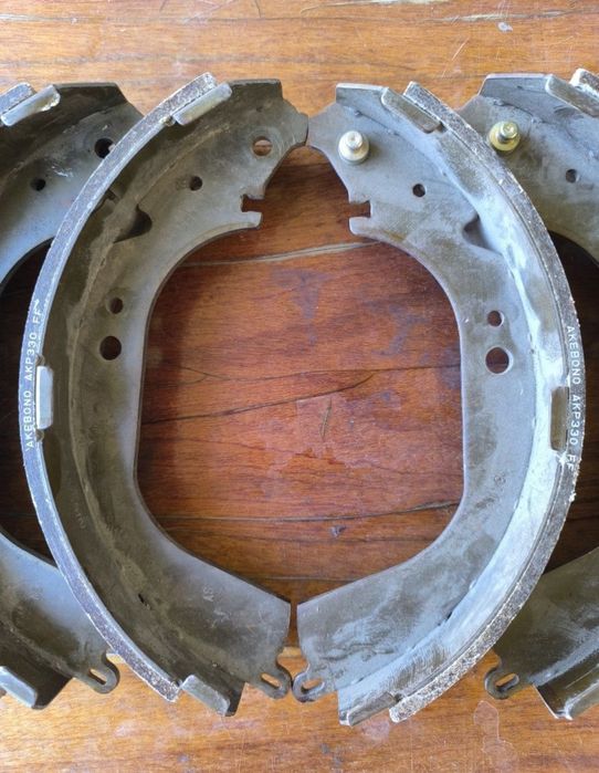 Тормозные колодки задние