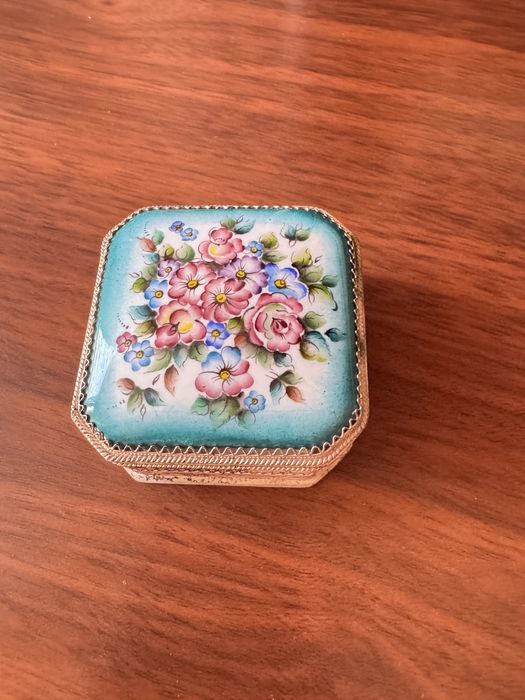 Шкатулки для мелочей