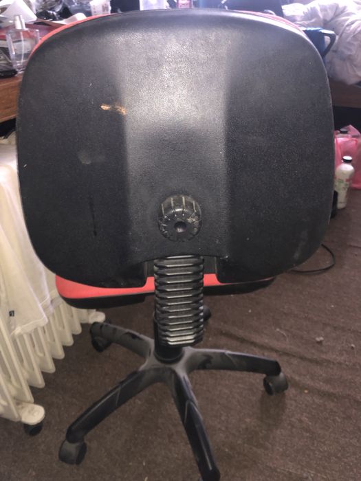 Офис Стол нов и работещ