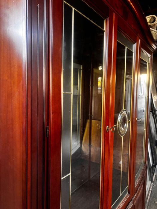 Итальянский шкаф