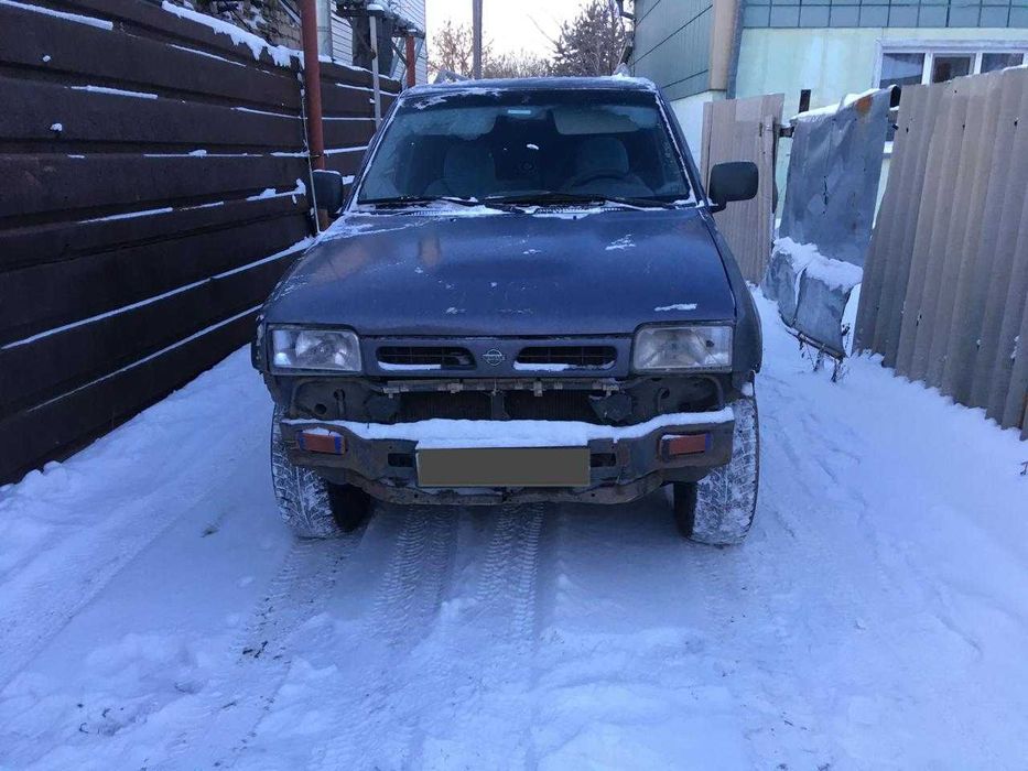 джип ниссан террано 2 бензин
