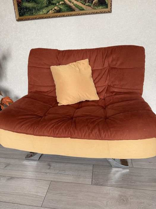 Продается комплект мебели: