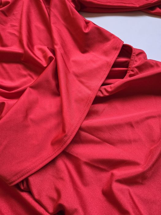 Нова рокля с отвор на кръста - S/M