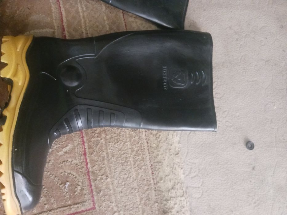 Rezinoviy sapogi KESHAVARZ BOOT.