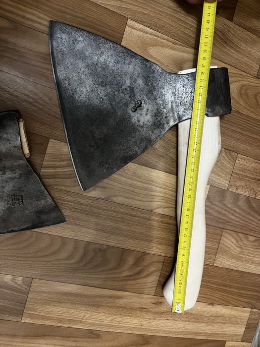 Продам топоры мясной и плотницкий
