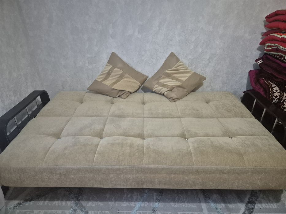 Продам диван с креслом