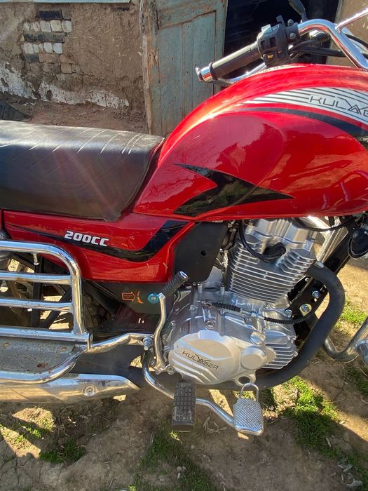 Мотоцикл  200 куб