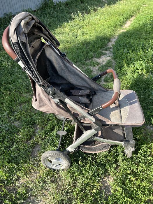 Продается коляска в хорошем состоянии