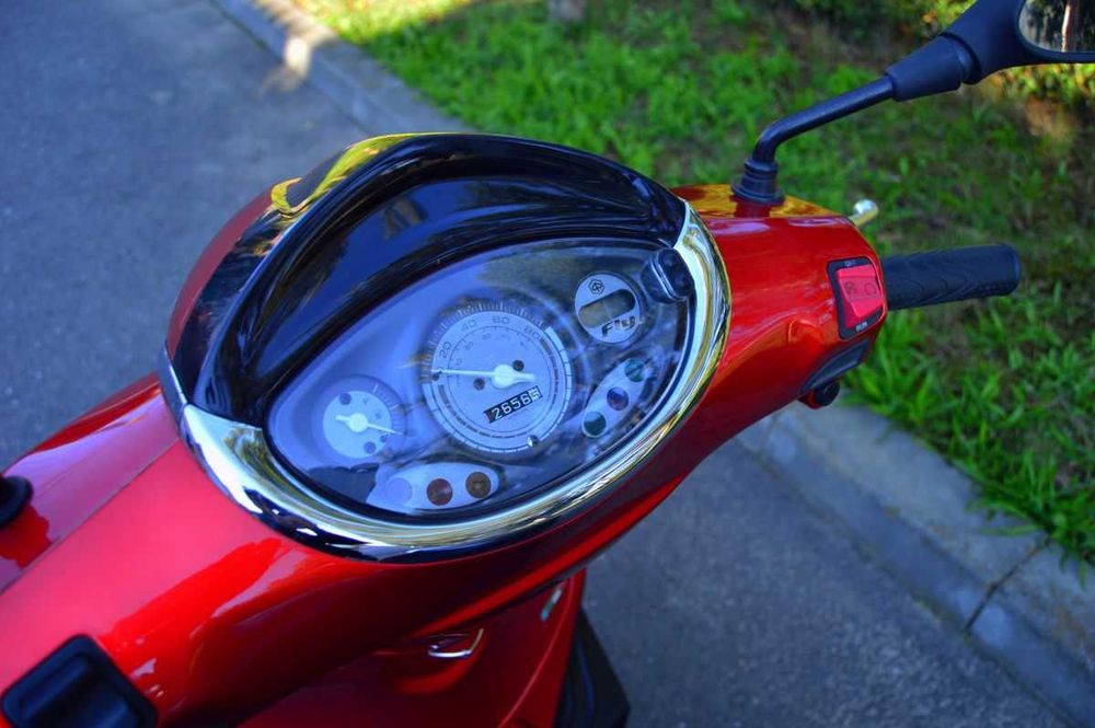 scuter Piaggio fly 50- 4 timpi-2012-inmatriculat