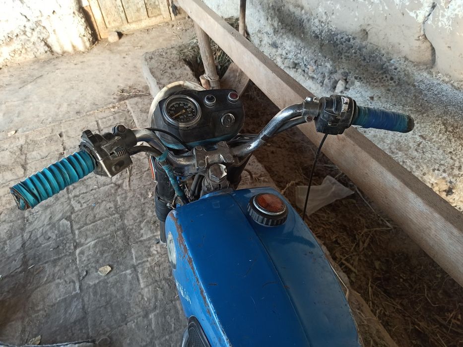 Mototsikl Vosxod M3  Sotiladi