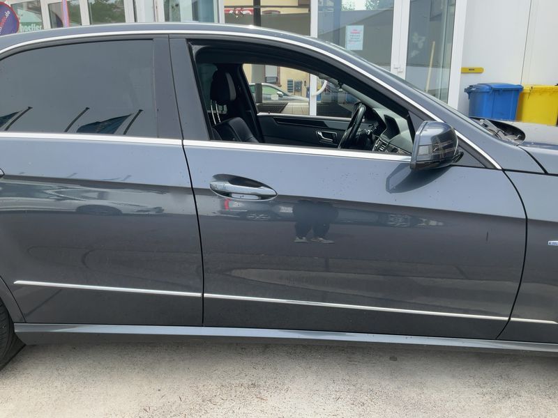 Mercedes-Benz E-Klasse E 220 CDI BlueEfficiency Avantgarde 2011