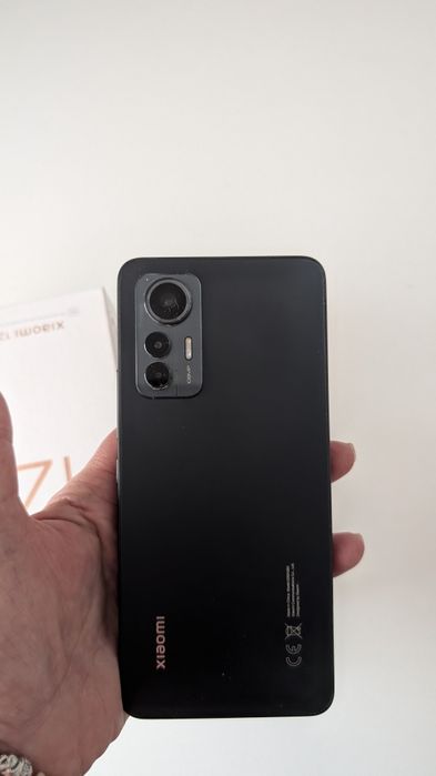 Продам Xiaomi 12 Life