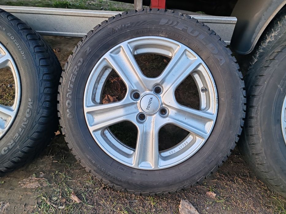 Toyota Yaris, Тойота 15 цола