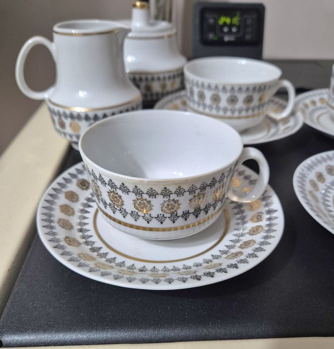 Порцеланов сервиз за дълго кафе на Дянко Стефанов Разград!