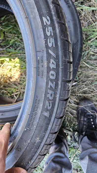 Гуми 255 40 21 тракмакс дот 22