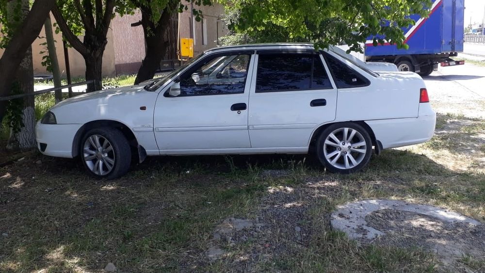 Daewoo нексия 2011