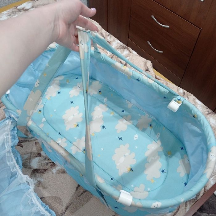 Продам детскую люльку.