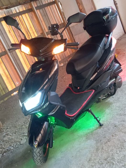 Продам м8 в отличном состоянии