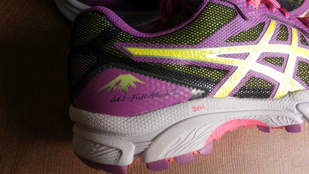 Asics Gel Fuji Attack 2 Размер EUR 39 дамски маратонки 209-14-S