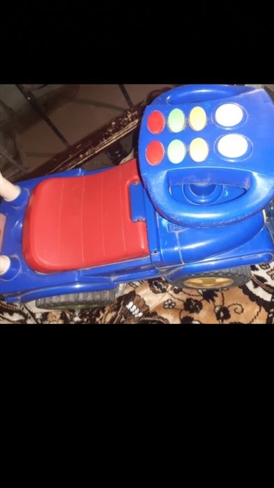 Продам толокар синий