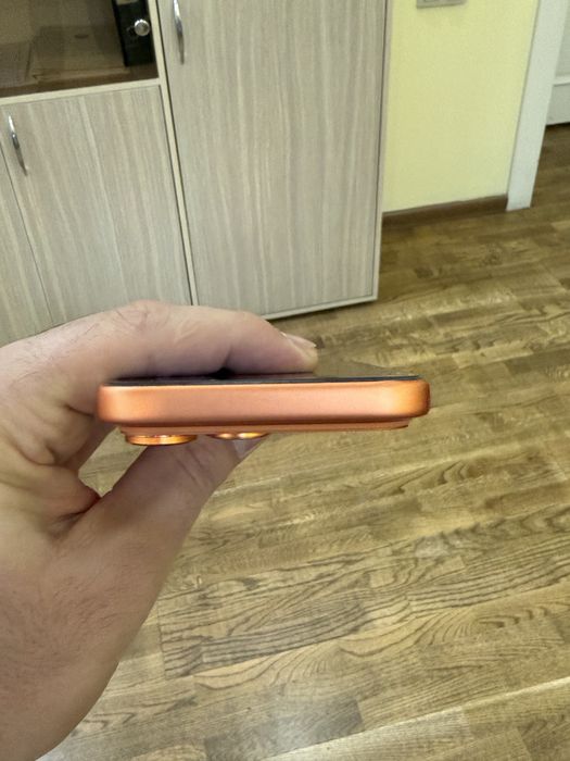 Iphone 17 pro max orange 100% 44 цикл идеал