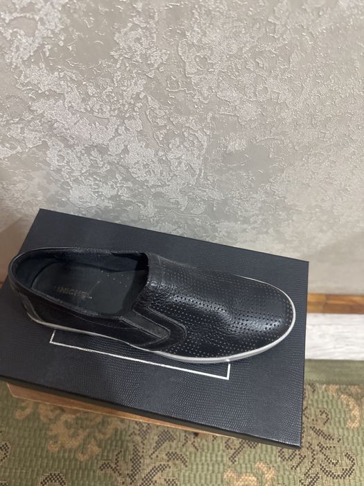 Коженные черный туфли