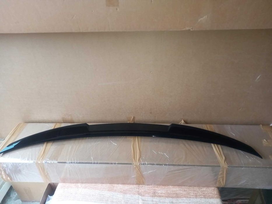 Eleron portbagaj BMW E60 sedan 2003-2010 negru lucios M4