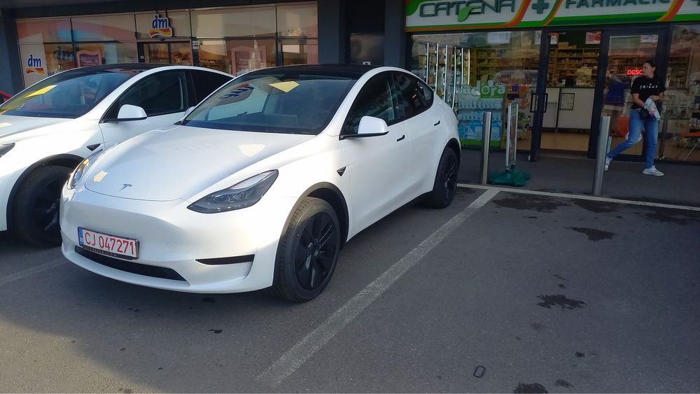 Oferta spre inchiriere Tesla Y