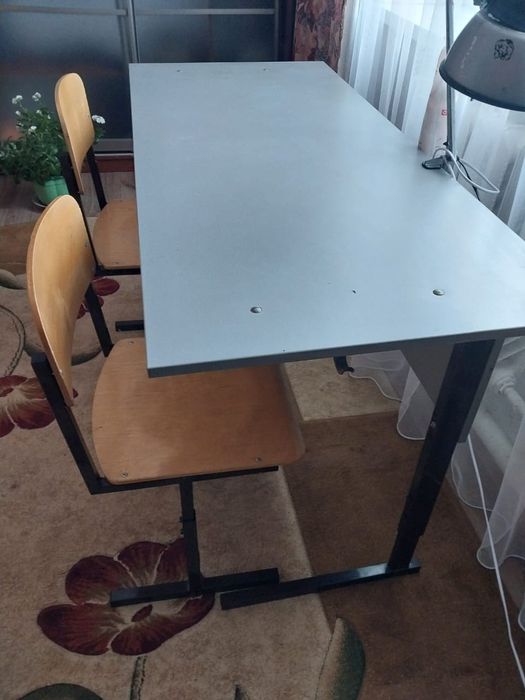 Стол письменный 60×140 см с двумя стульями