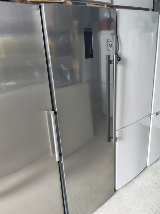 Răcitor/ Frigider LG 180 cm