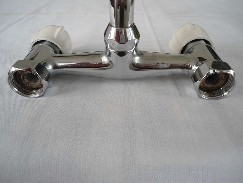 Батерия за кухненска мивка или баня.