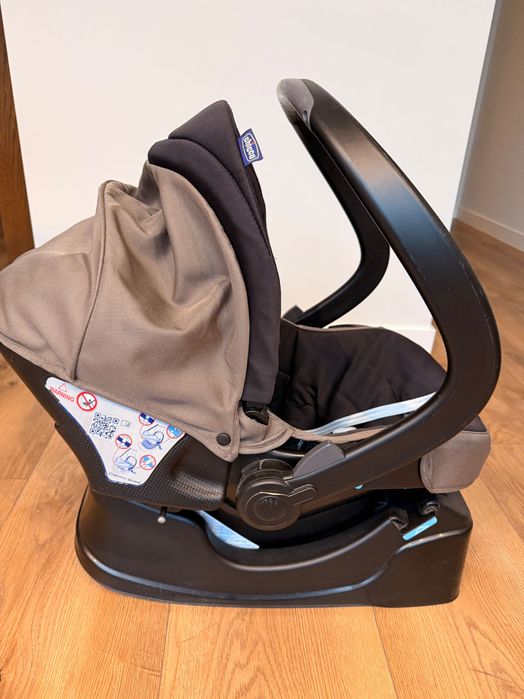 Chicco бебешко столче за кола