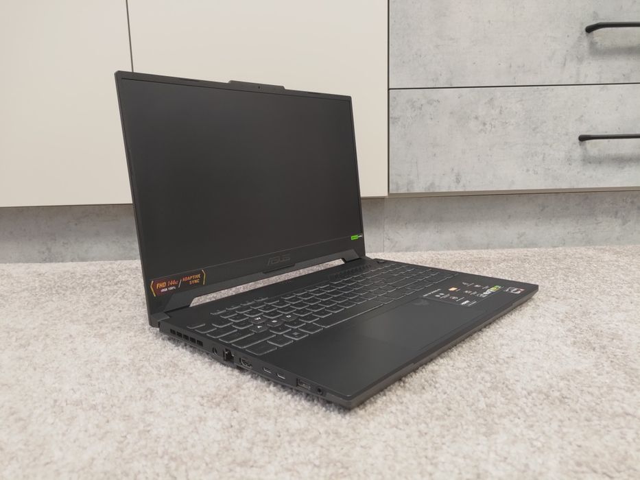 Laptop Asus TUF Gaming A15 + Promate Cooling Pad