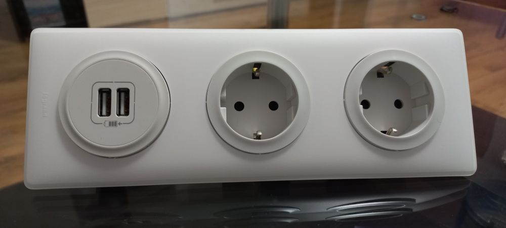 Legrand Celiane ключове,контакти,USB