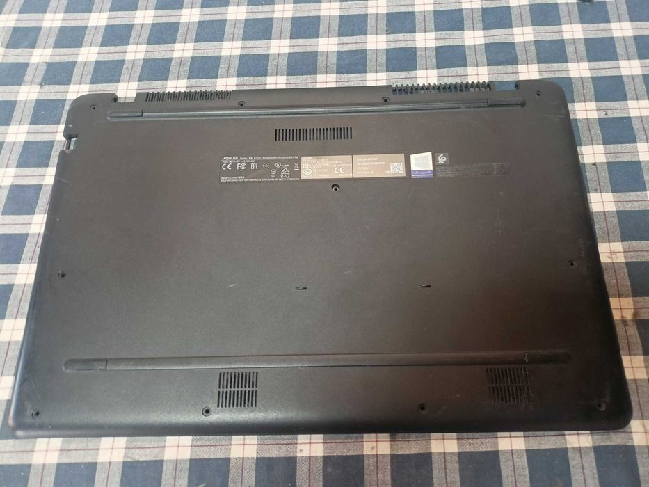 Elemente Asus R702u X705Q