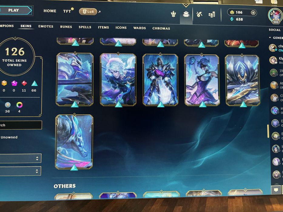 Emerald league of legends acc/ 126 skins