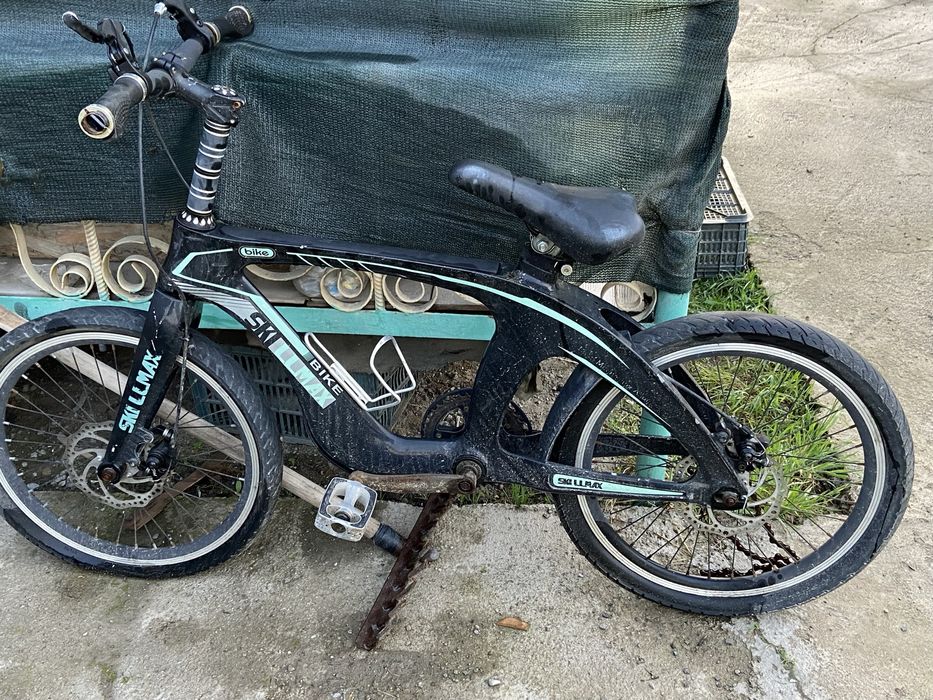 Б\У Два Шины Сдутые