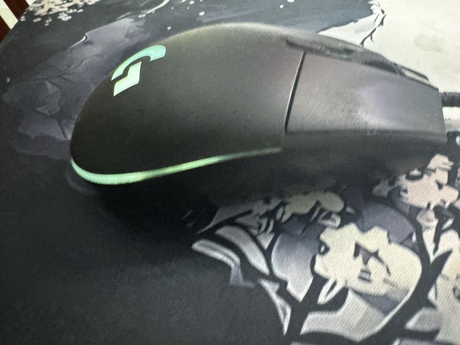 Logitech G102 Lightsync (Gaming Mouse) + коврик