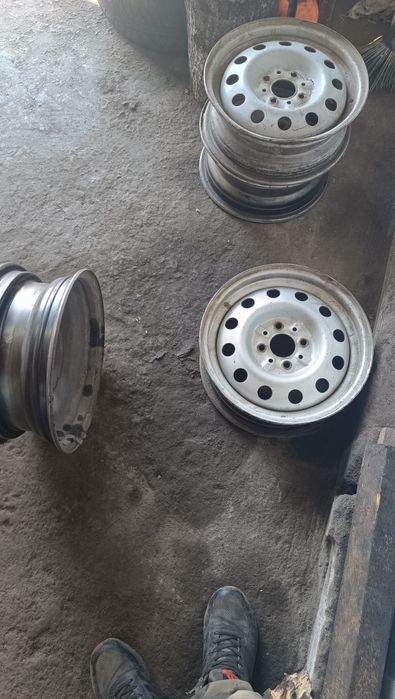 Продам 4 диска на 14