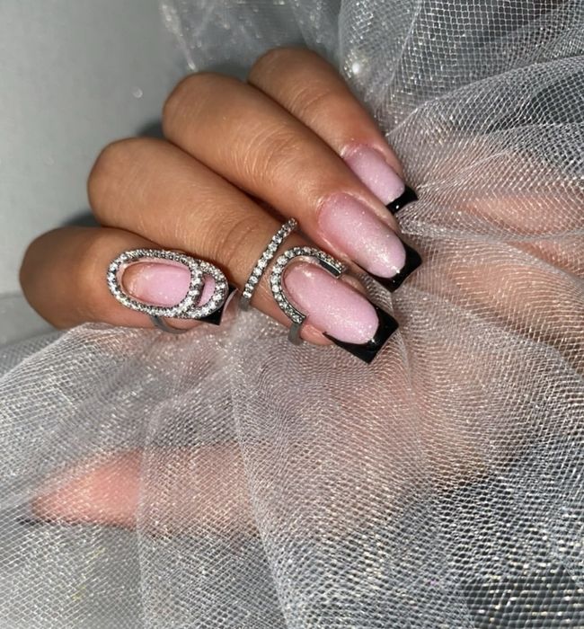 Маникюр педикюр наращивание ногтей ресниц