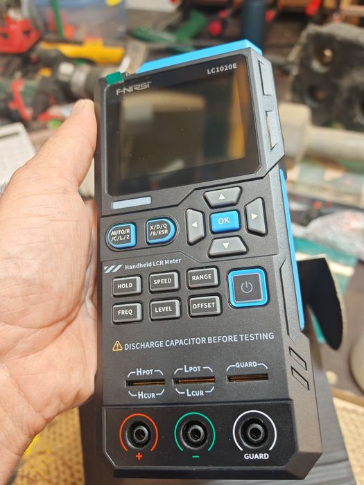 FNIRSI LC1020E преносим цифров тестер за LCR, ESR и полупроводникови компоненти