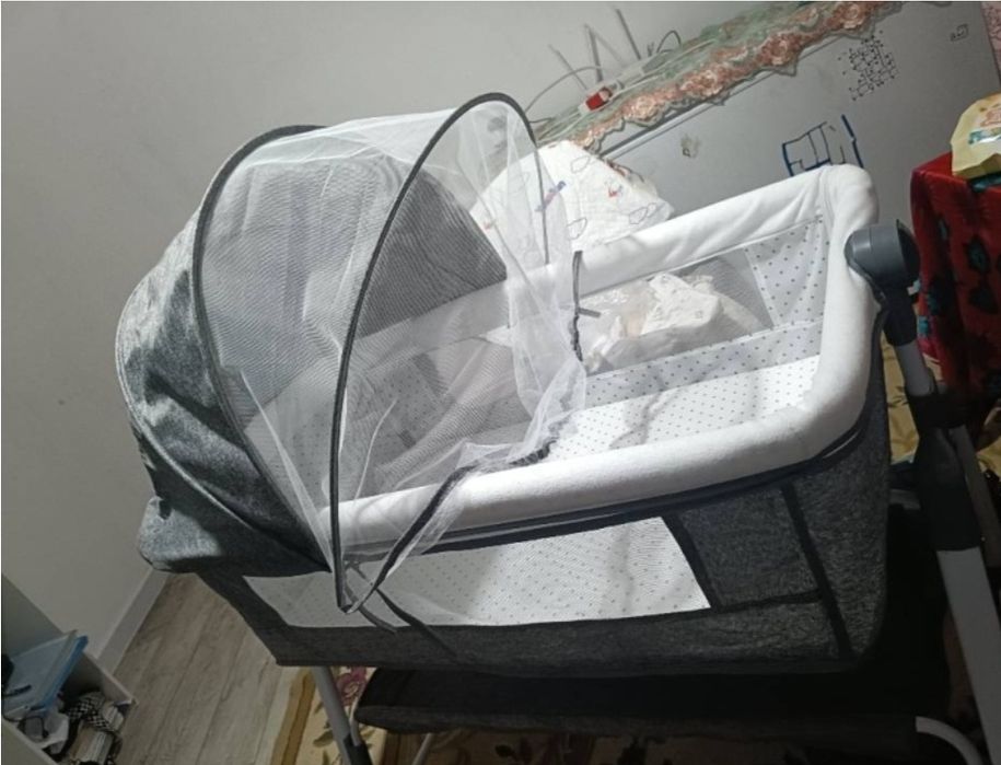 Продам детскую кровать-манеж.