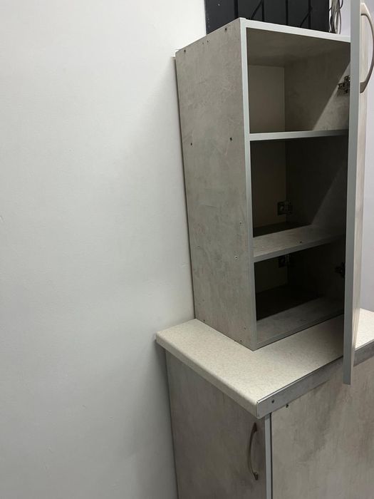 Продам навесной и напольный шкаф