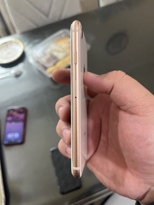 Айфон 8 color pink