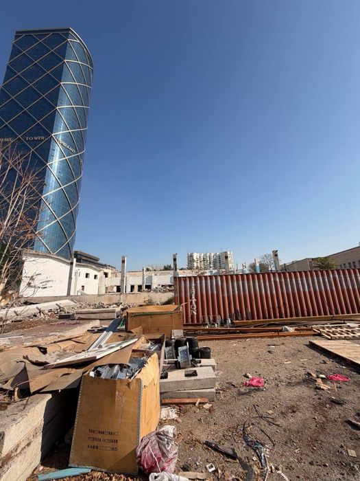 Ул.Мукимий Пирамит земельной участок 34соток первая линия фасад 90метр