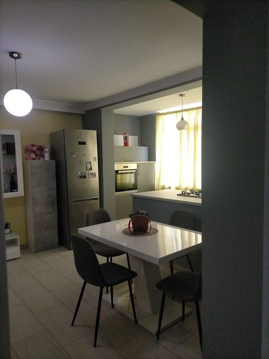 Proprietar inchiriez apartament